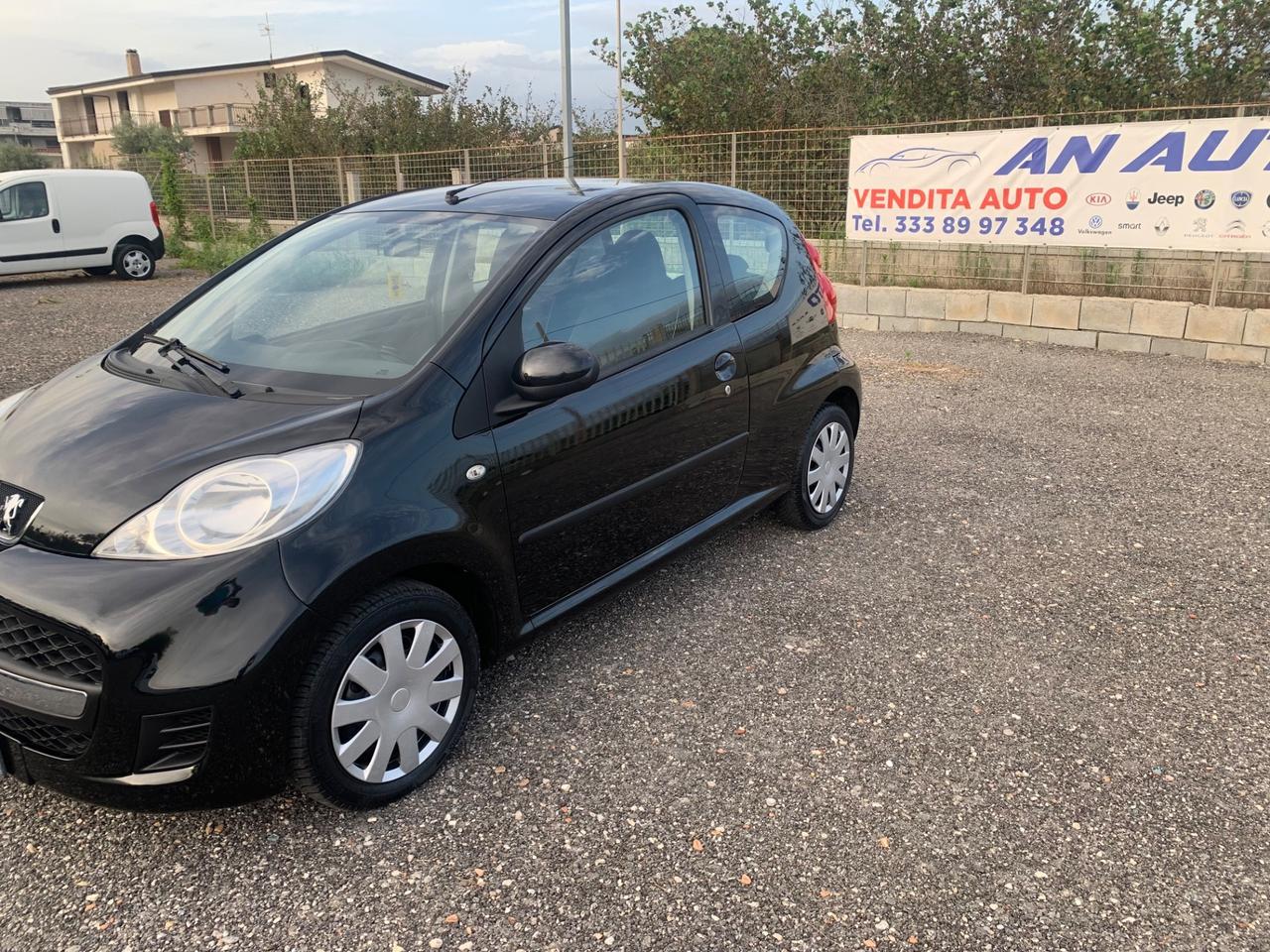 Peugeot 107 1.0 68cv - 12/2010