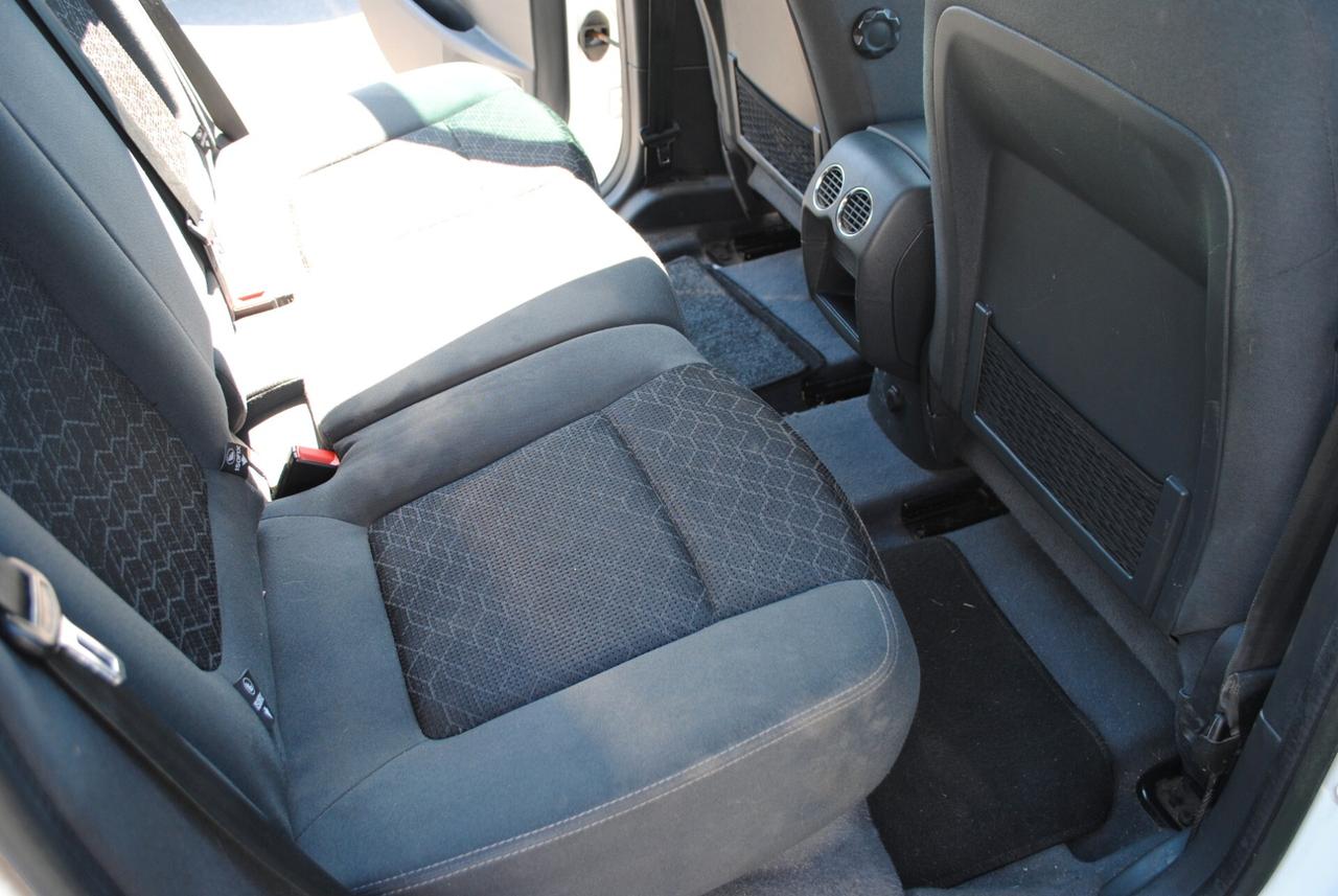 PEUGEOT 3008 1.6 HDI 114 CV