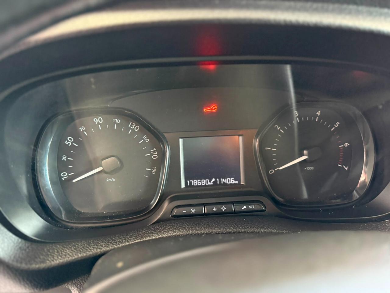 Opel Vivaro 1.5D 9 POSTI 2020