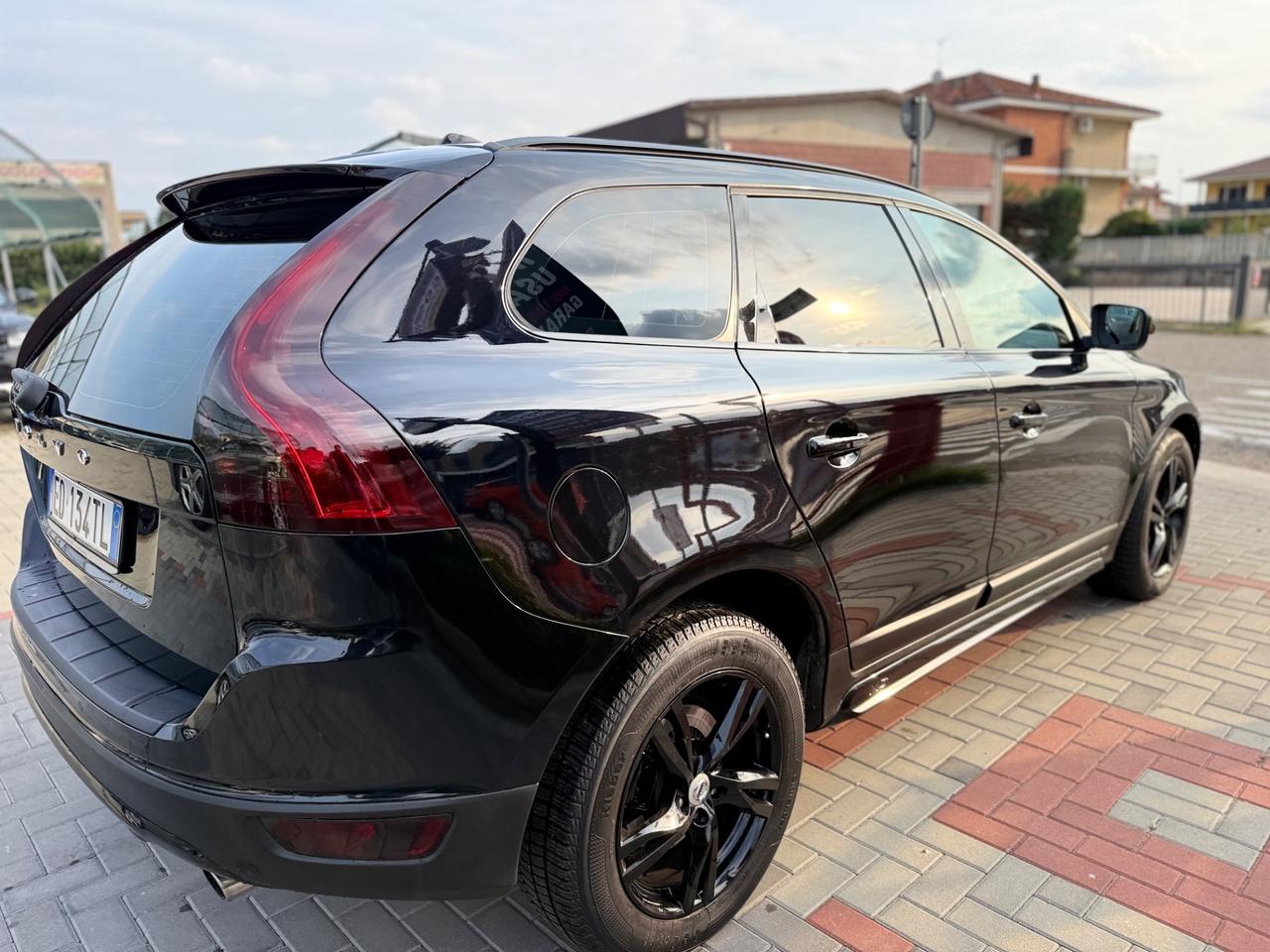 Volvo XC 60 D5 AWD Geartronic Momentum