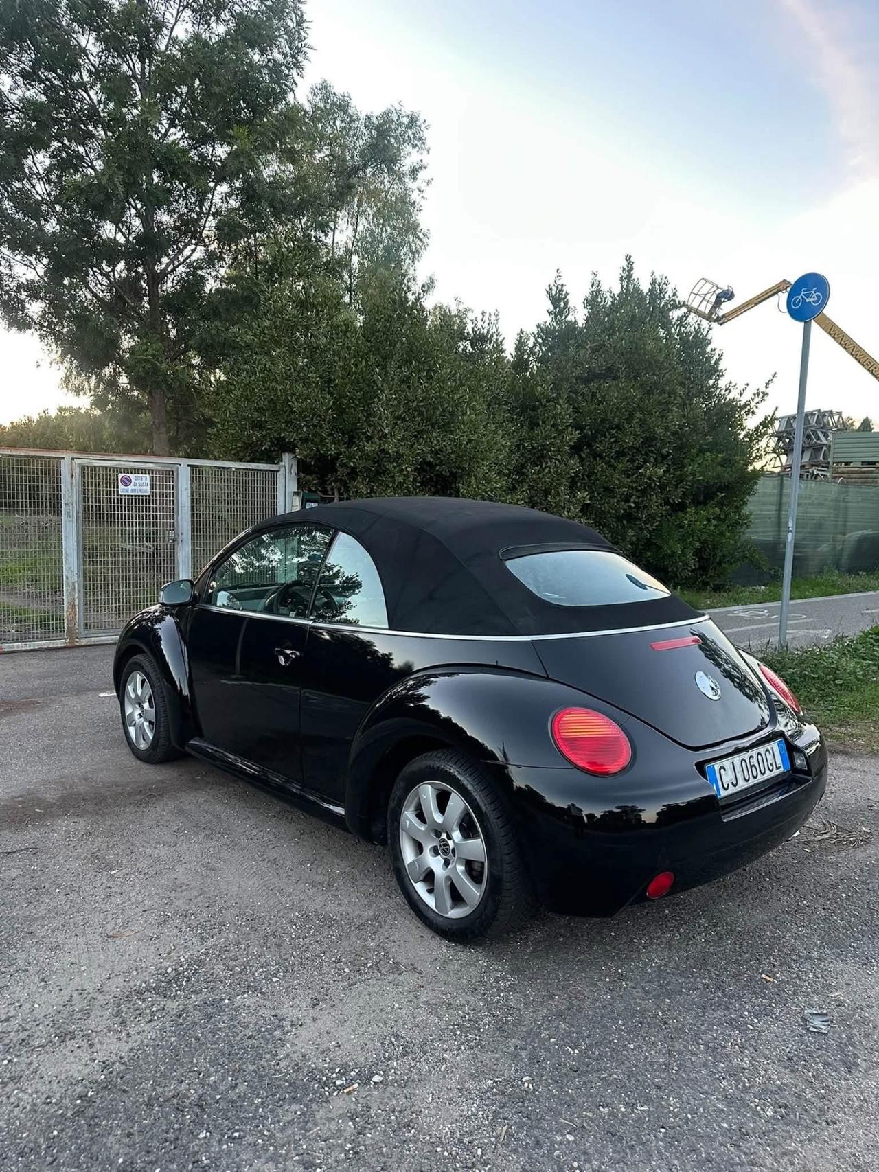 Volkswagen New Beetle 1.6 Cabrio