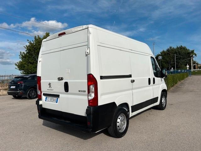 Peugeot Boxer 330 L1H2 2.2 BLUEHDI 120CV SeS