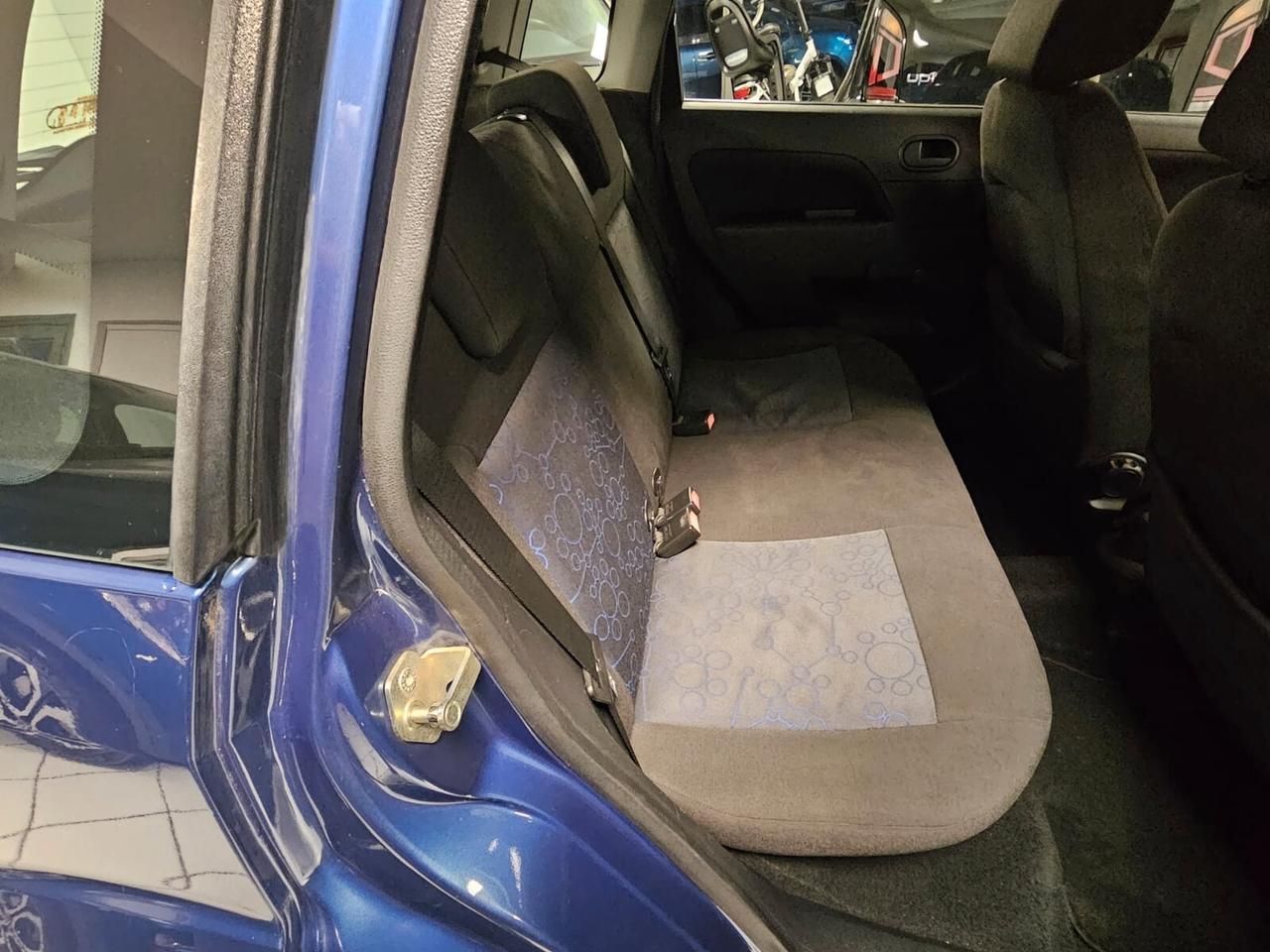 Ford Fiesta 1.2 16V 5p. Ghia