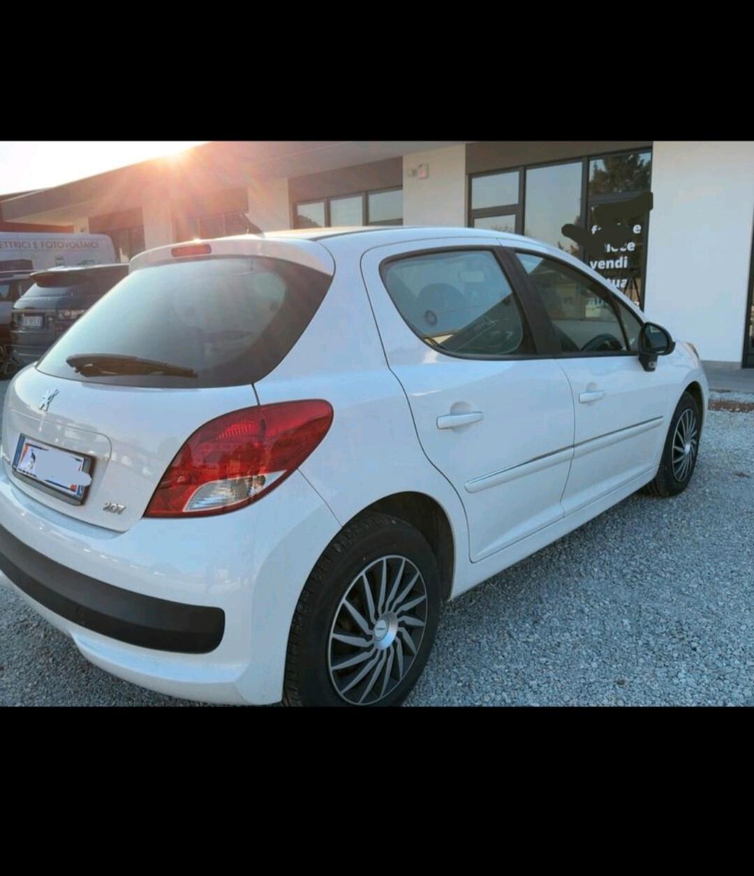 Peugeot 207 1.4 HDi 70CV 5p. Energie 2012
