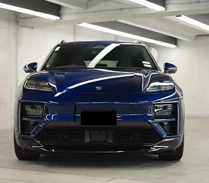 Porsche Macan EV Turbo