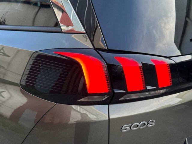 PEUGEOT 5008 BlueHDi 130 S&S EAT8 Allure