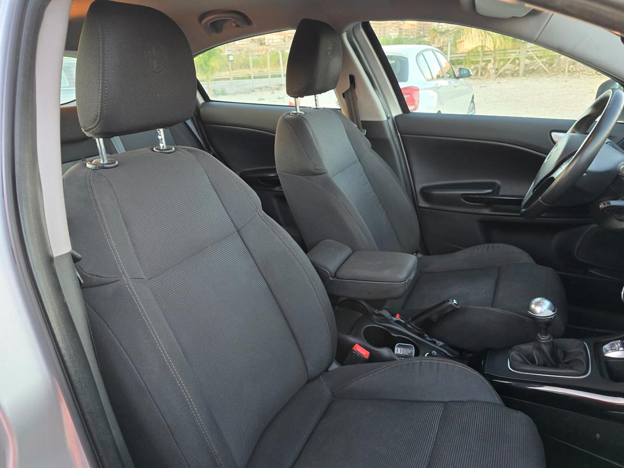 Alfa Romeo Giulietta 2.0 JTDm-2 140 CV Distinctive