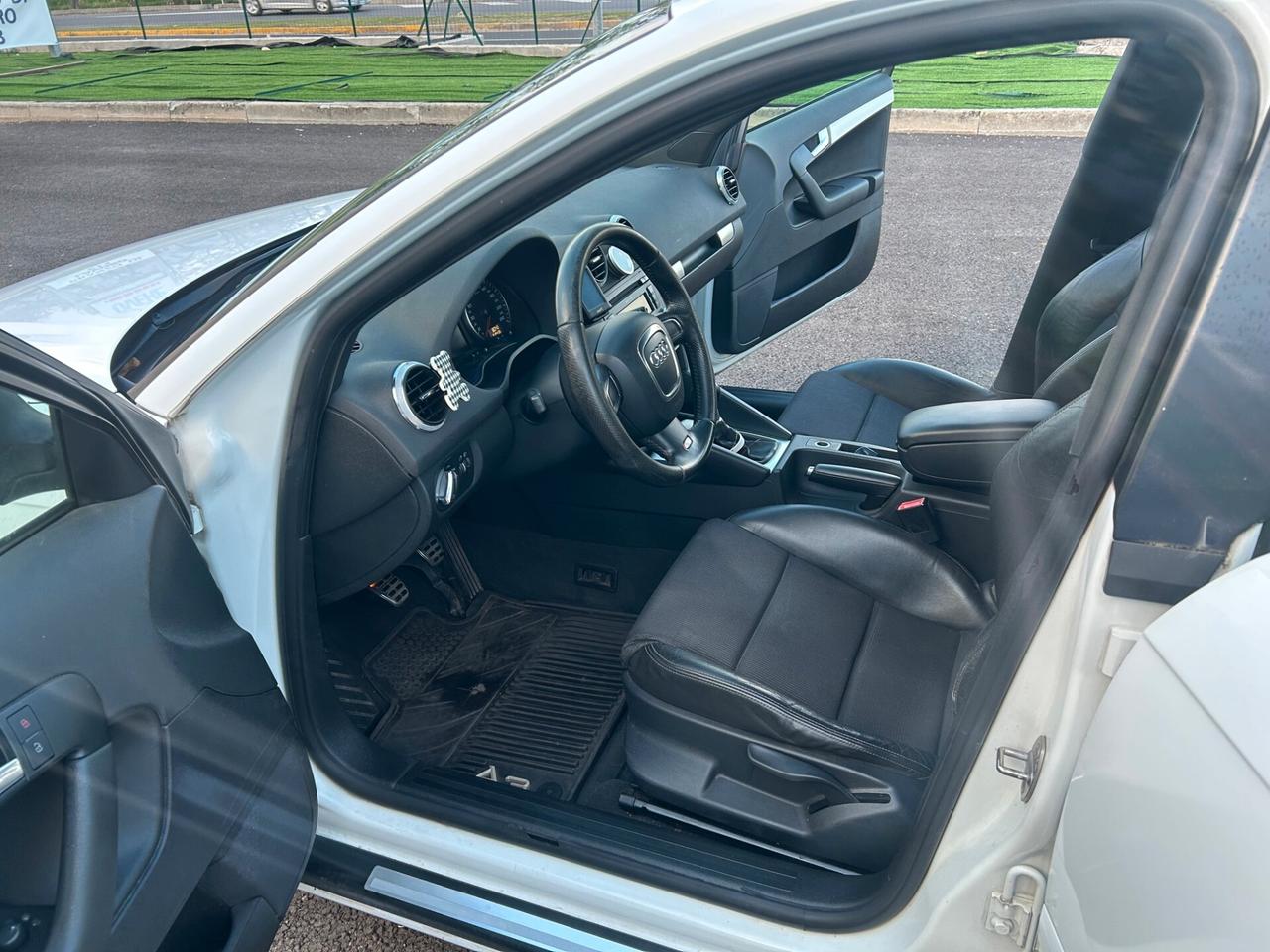 Audi A3 2.0 Tdi Sportback S-LINE ok neopatentati unico proprietario tutta tagliandata con libretto tagliandi