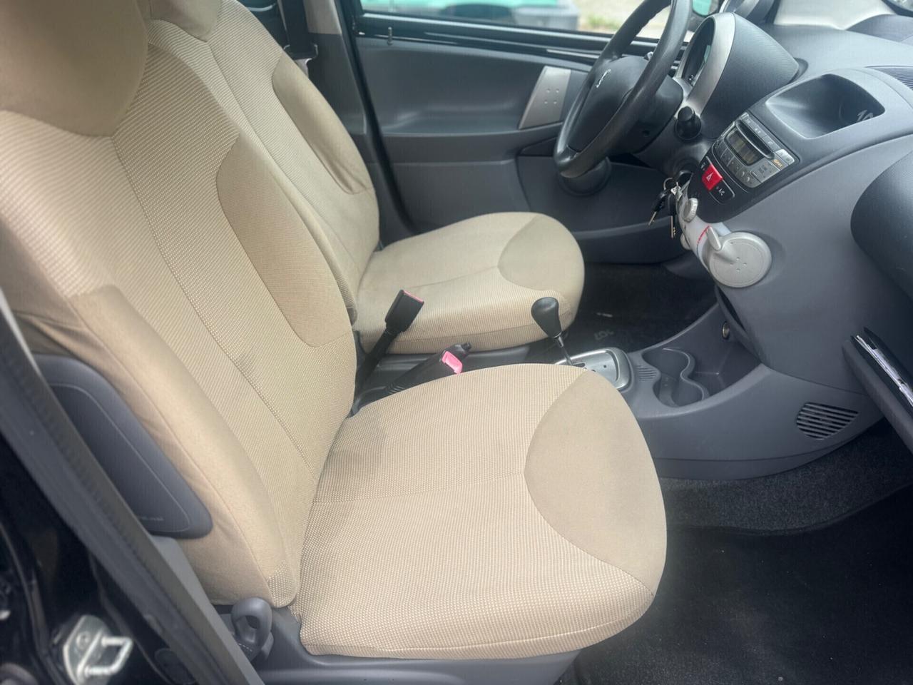 Peugeot 107 1.0 68CV 5p. 2Tronic automatica 2007