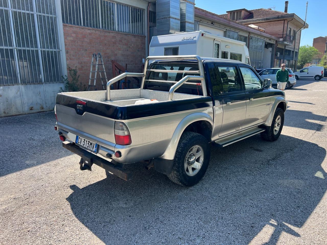 Mitsubishi L200 2.5 TDI 4WD visibile in TOSCANA