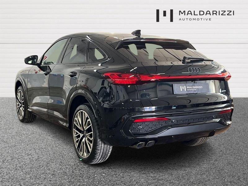 Audi Q5 II 2025 Sportback Sportback 2.0 tdi mhev+ S line edition quattro 204cv s-tr