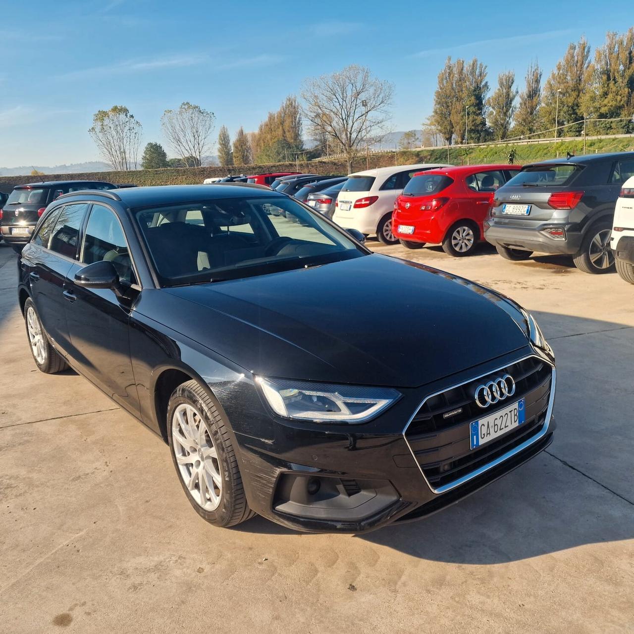 Audi A4 Avant 40 TDI quattro S tronic Business