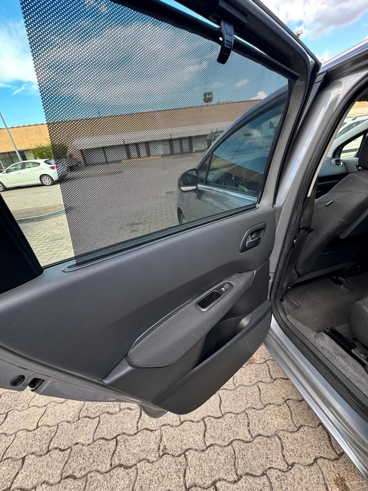 Peugeot 5008 1.6 HDi 115CV Allure
