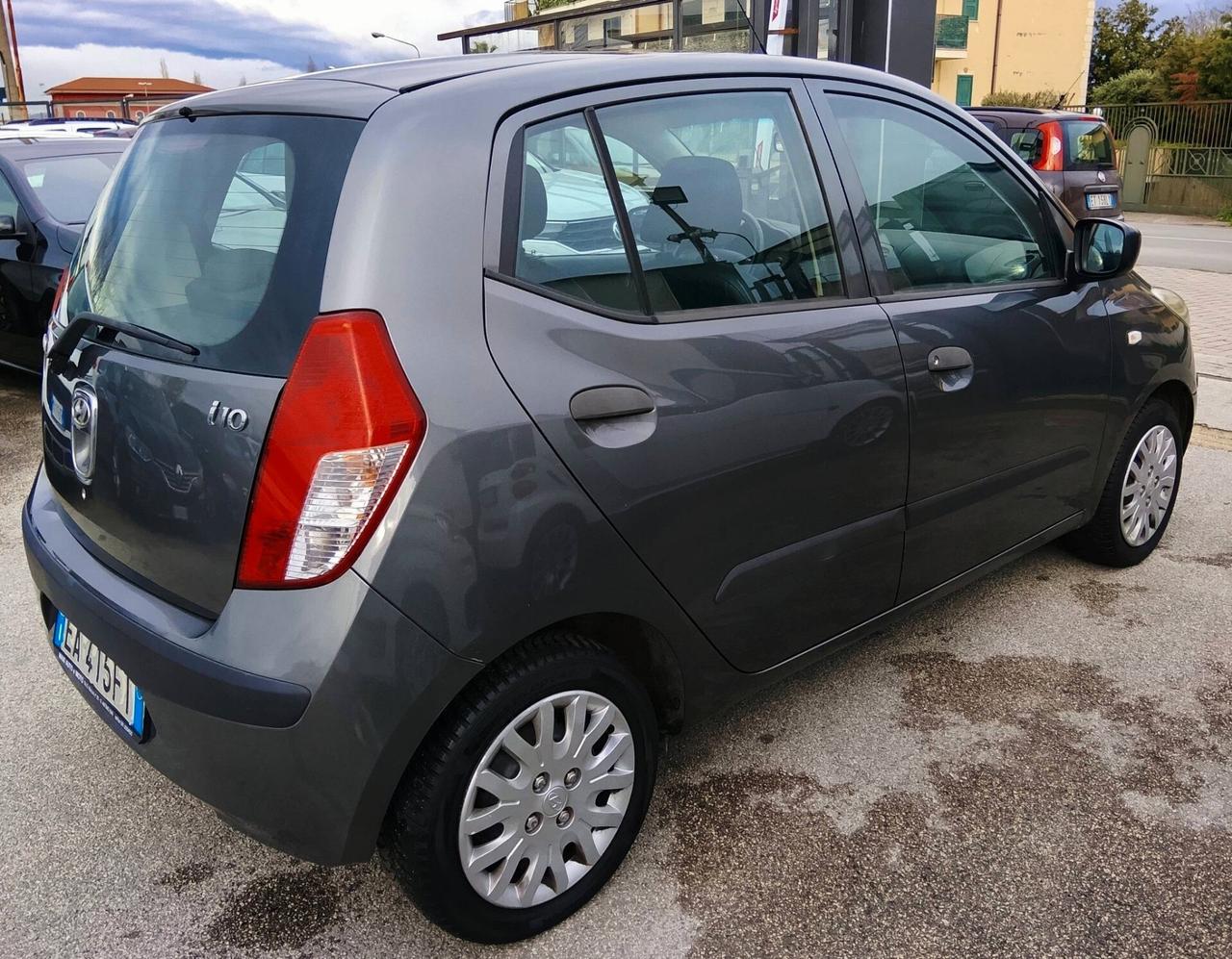 Hyundai i10 1.1 GPL CASA MADRE