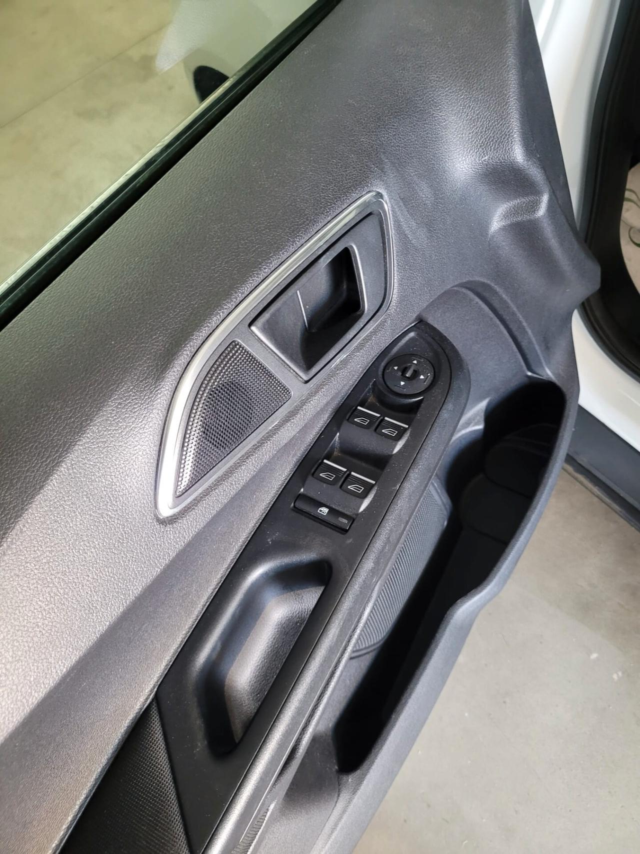 Ford B-Max 1.4 90 CV GPL Titanium