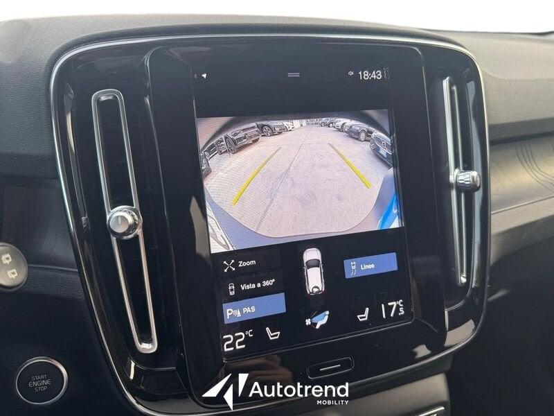Volvo XC40 Recharge T4 129+82 CV Plug-In Hybrid Recharge Plus Dark
