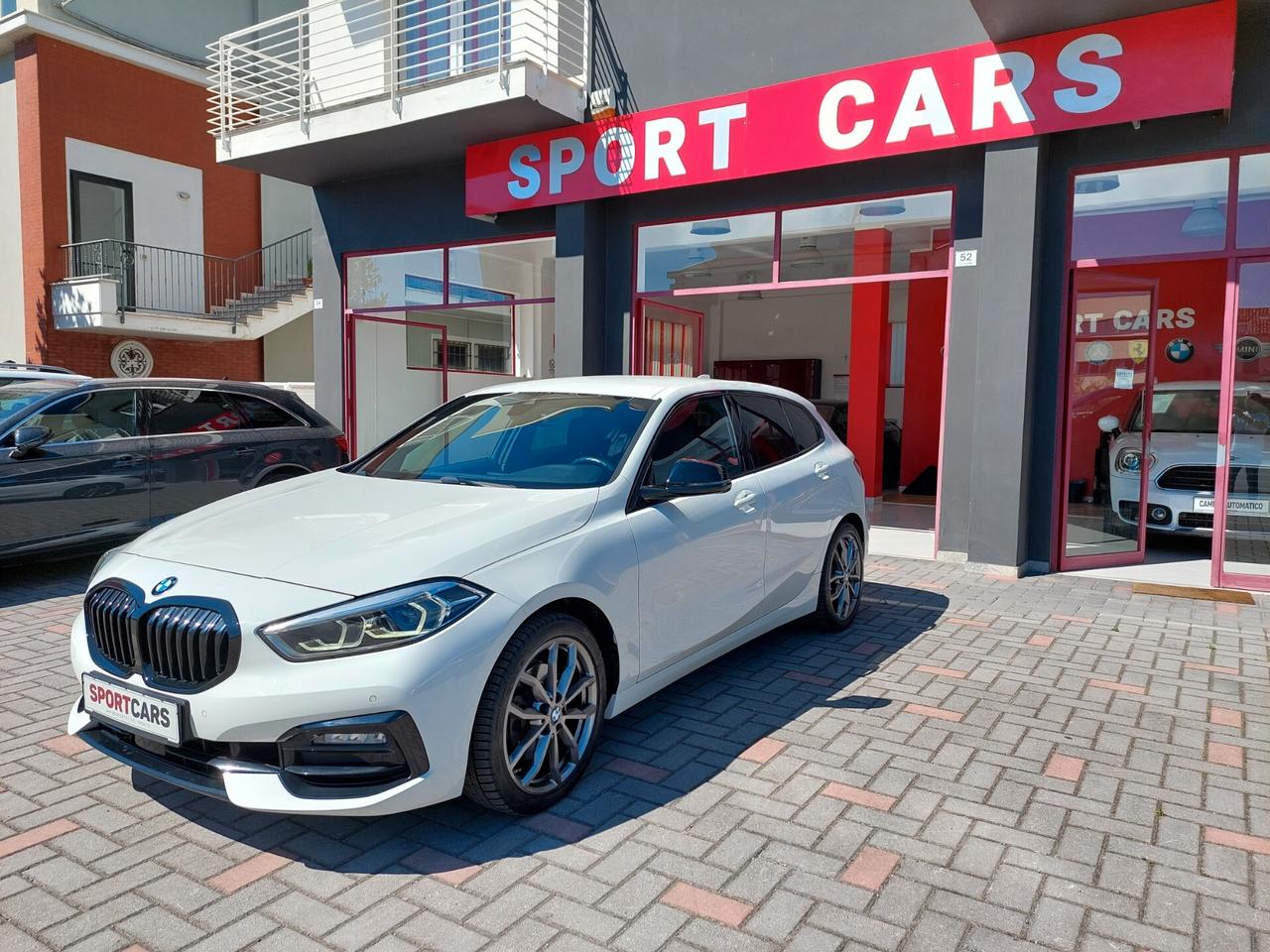 Bmw 118d SPORT PELLE/AUTOM/LED/NAVI PROF