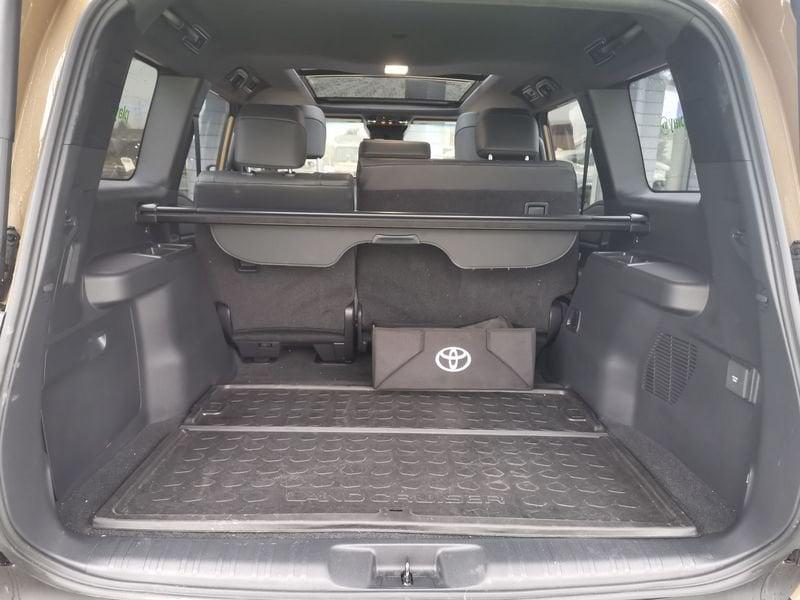 Toyota Land Cruiser Land Cruiser 2.8 D4D A/T AWD First Edition