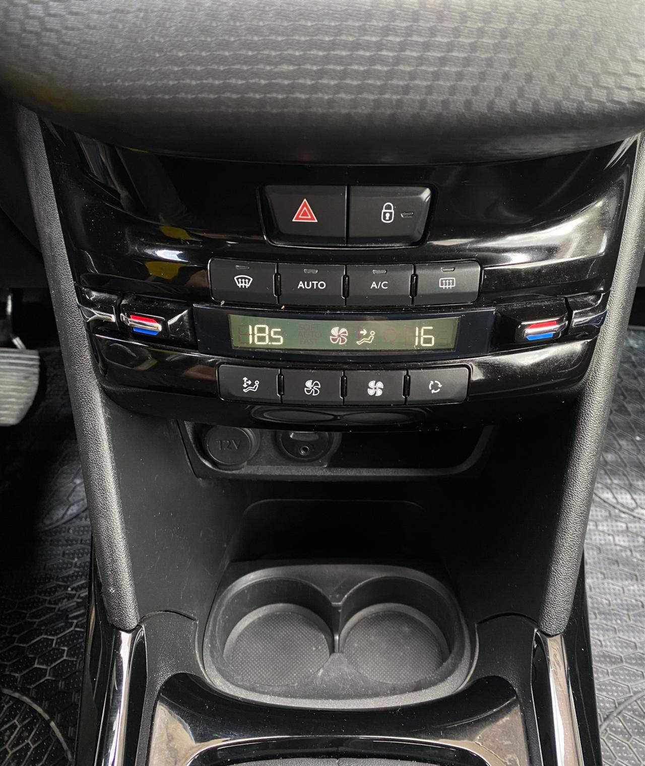 Peugeot 2008 1.6 BlueHDi 100cv S&S Allure - FULL