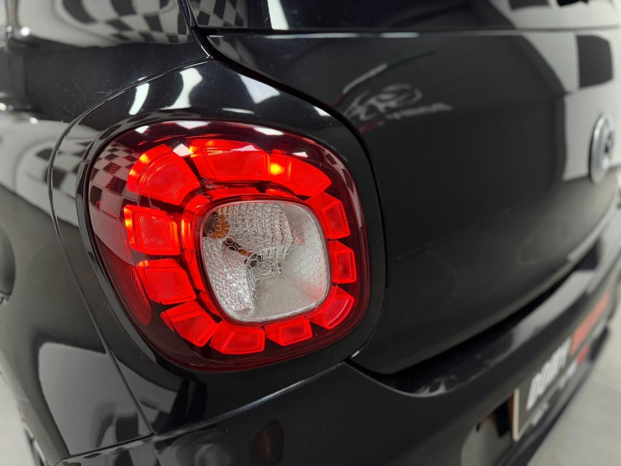 Smart ForFour 117 Cavalli 0.9 Turbo twinamic Brabus Style