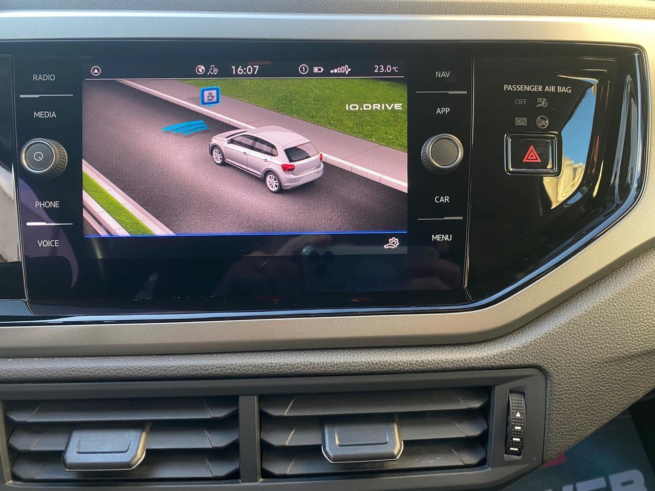 VOLKSWAGEN POLO 1.0 TSI HIGHLINE R line 2021