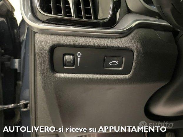 VOLVO V60 D3 Geartronic Momentum
