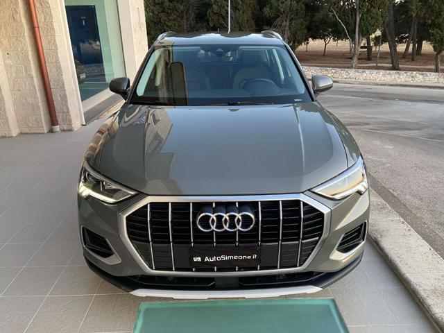 AUDI Q3 35 2.0 TDI S tronic Business Advanced COCKPIT