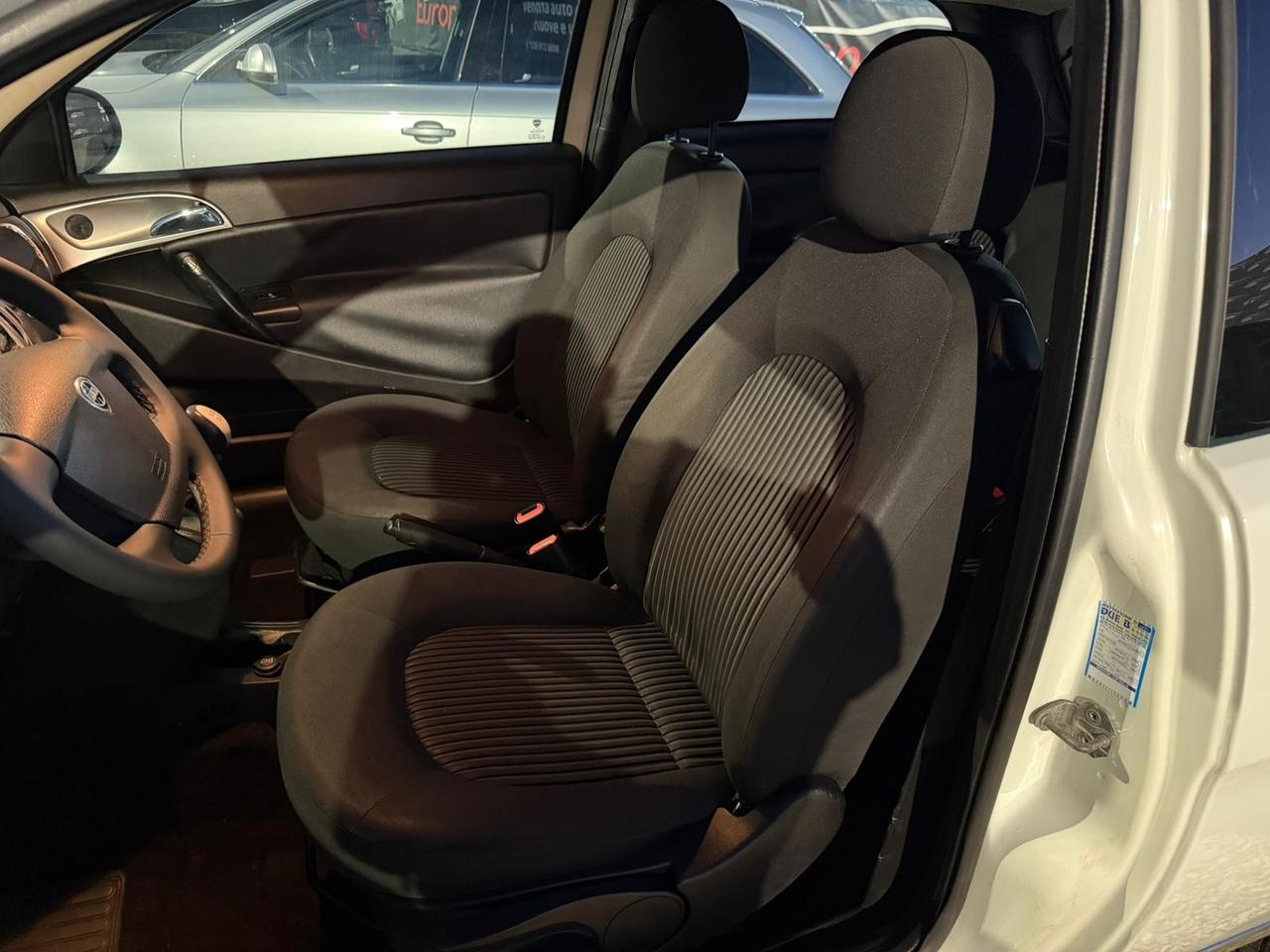 Lancia Ypsilon 1.2 Argento