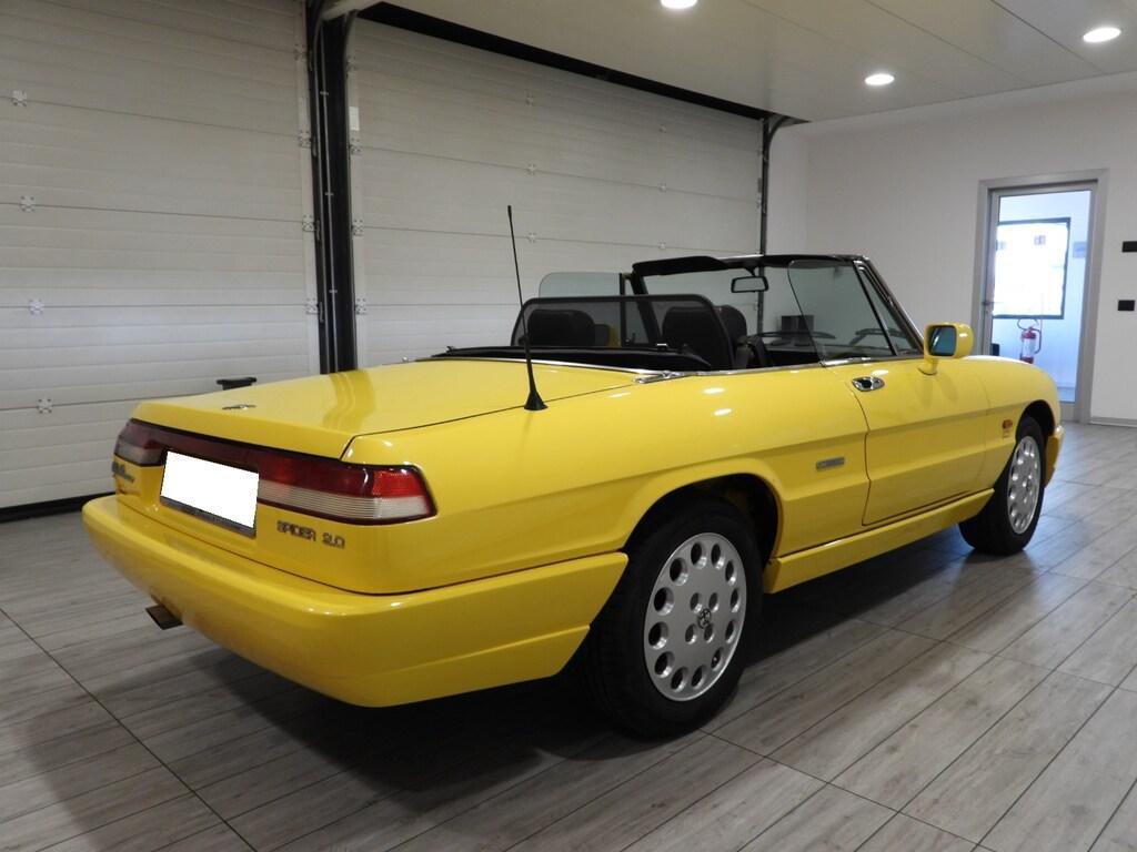 Alfa Romeo Spider 2.0