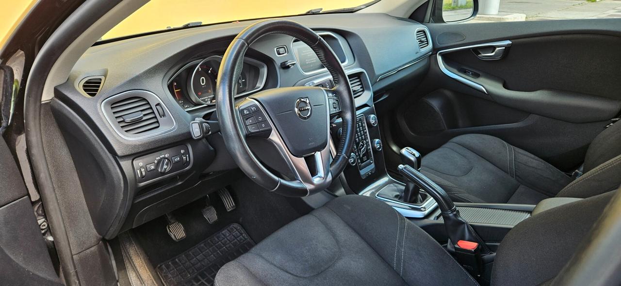 Volvo V40 D2 Business