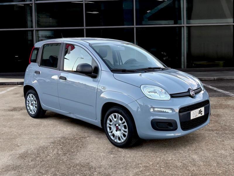 Fiat Panda 1.0 hybrid Easy Connect s&s 70cv ADATTA NEOPATENTATI