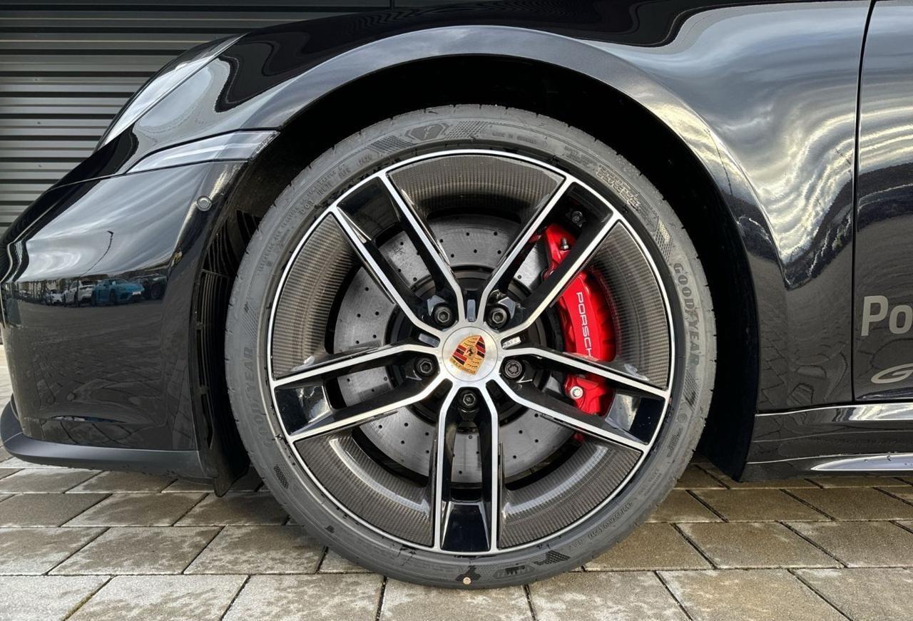 PORSCHE 992 2.0 Carrera 4 GTS*Pelle-Tetto-Bose-Finanz*
