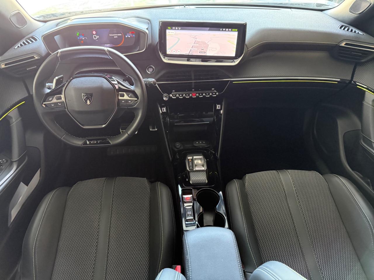 Peugeot 2008 PureTech 130 S&S EAT8 GT