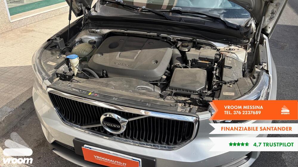 VOLVO XC40 (2017-->) XC40 D4 AWD Geartronic Mom...