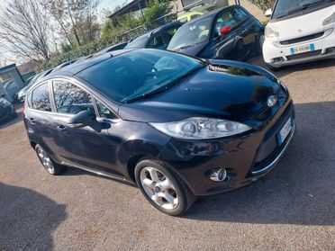 Ford Fiesta 1.4 5 porte Bz.- GPL Titanium 17 mila km