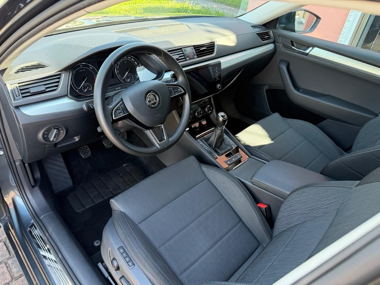 Skoda Superb 2.0 TDI 150 CV SCR 4x4 TG UFFICIALI
