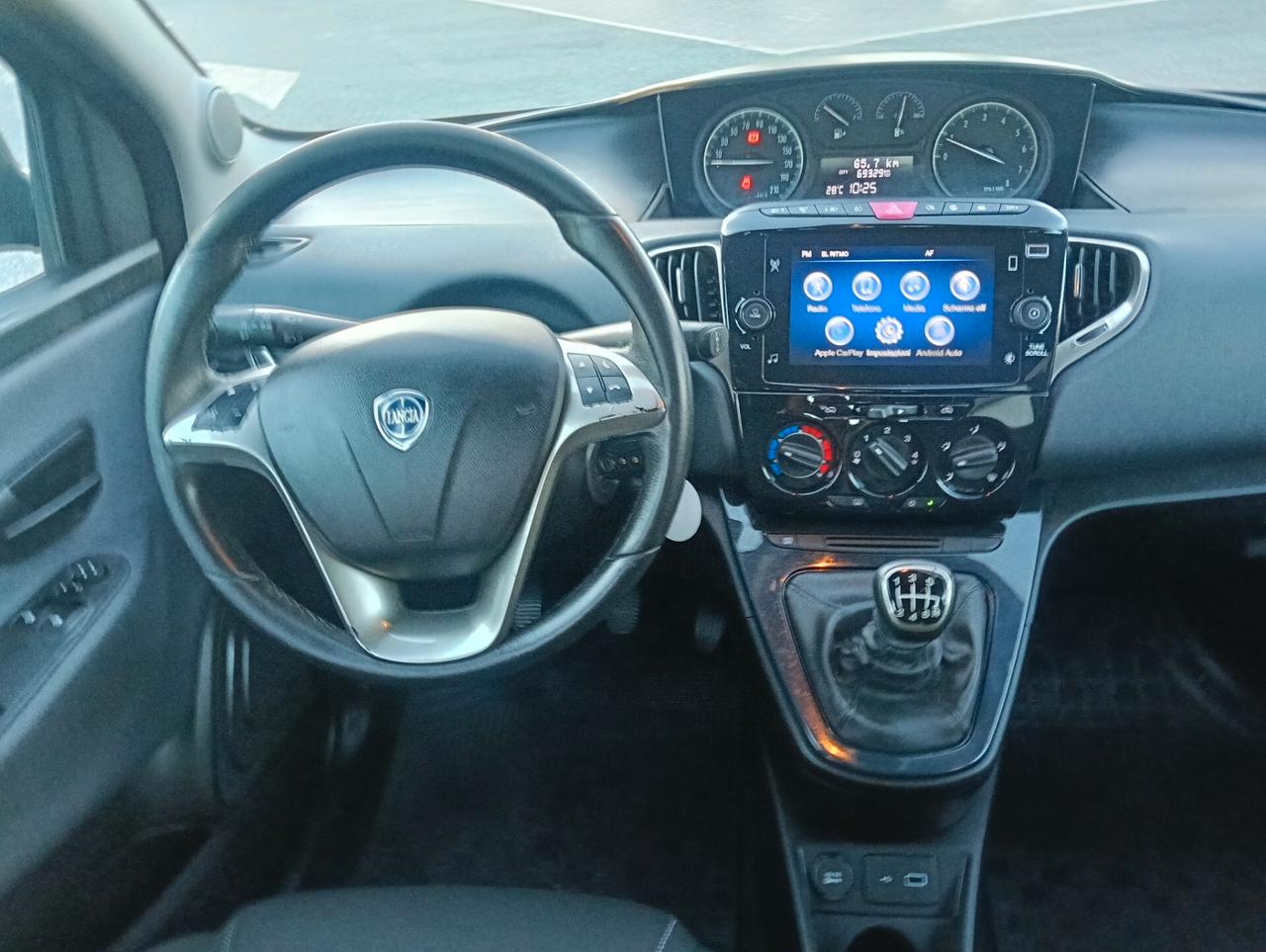 Lancia Ypsilon 1.0 FireFly 5 porte S&S Hybrid Gold Nessun vincolo finanziario