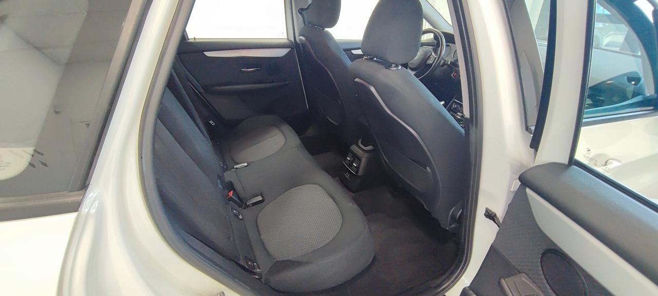 Bmw 2er Active Tourer 218d Luxury
