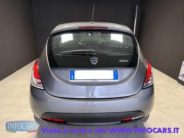 LANCIA Ypsilon 1.0 Hybrid 70 cv Silver Plus - Neopatentati PROMO