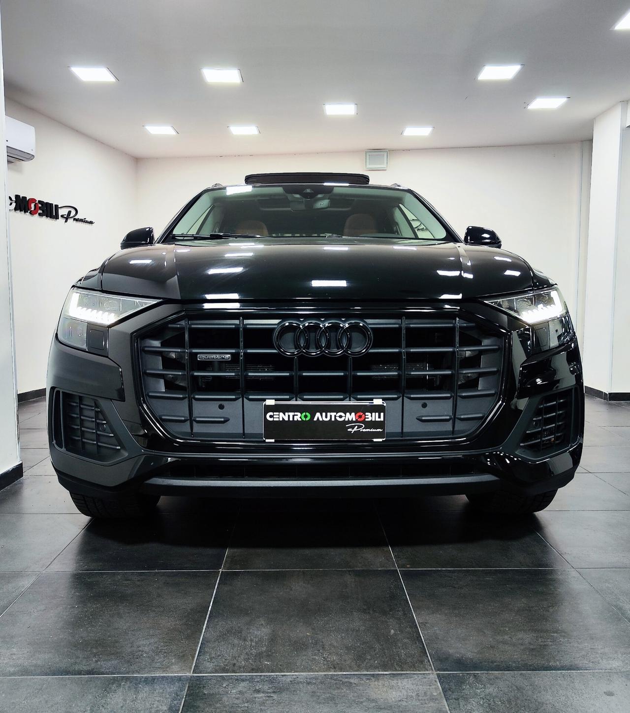 Audi Q8 50 TDI 286 CV quattro Sport Matrix Tetto