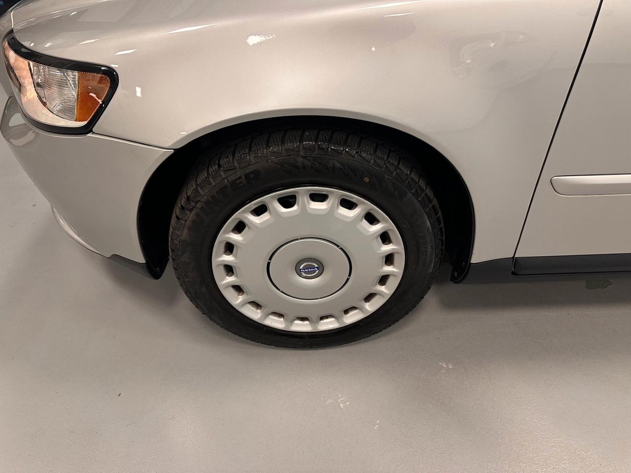 VOLVO S 40 BERLINA 1.6 BENZINA