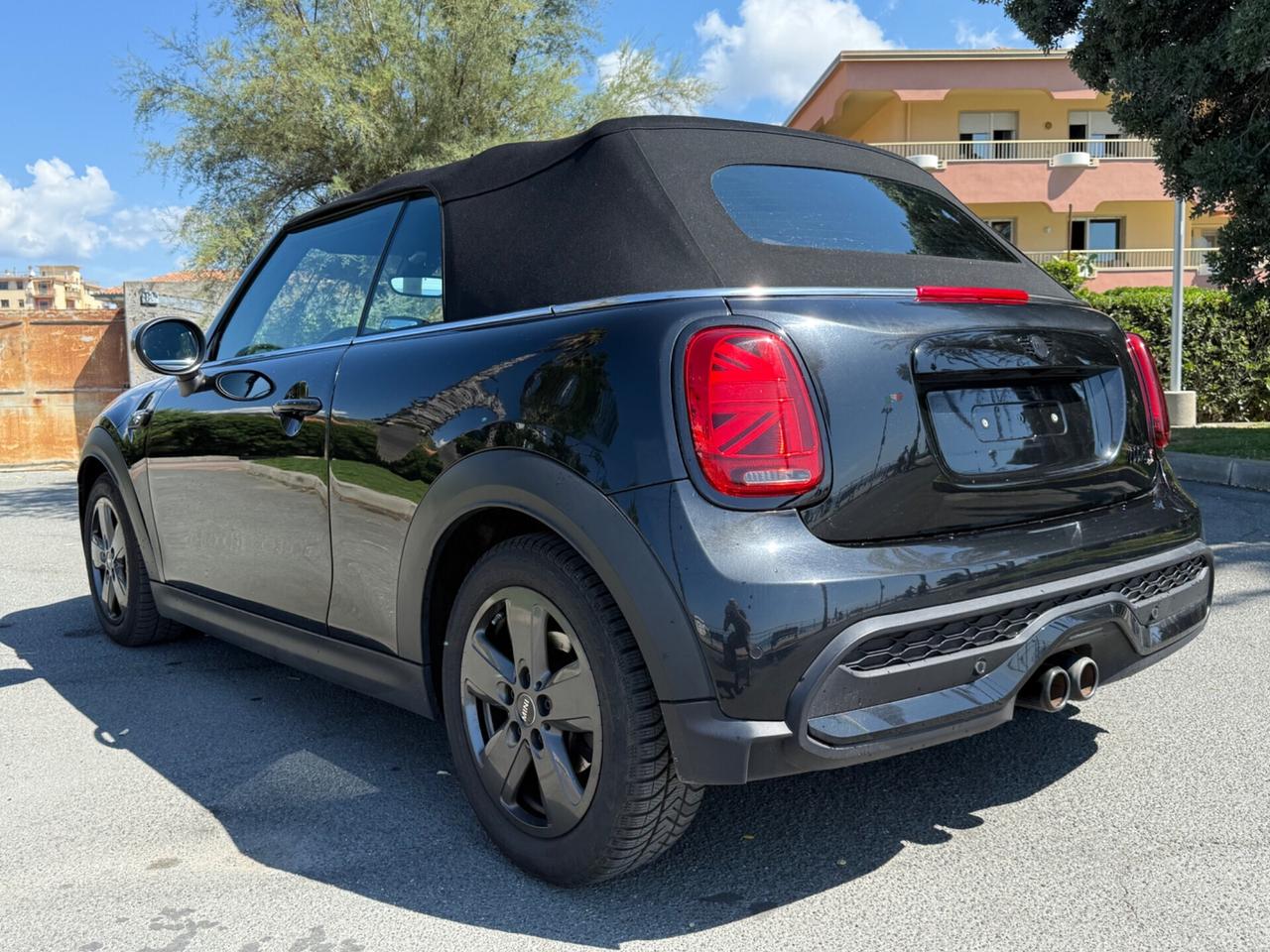 Mini 2.0 Cooper S Cabrio Yours Trim
