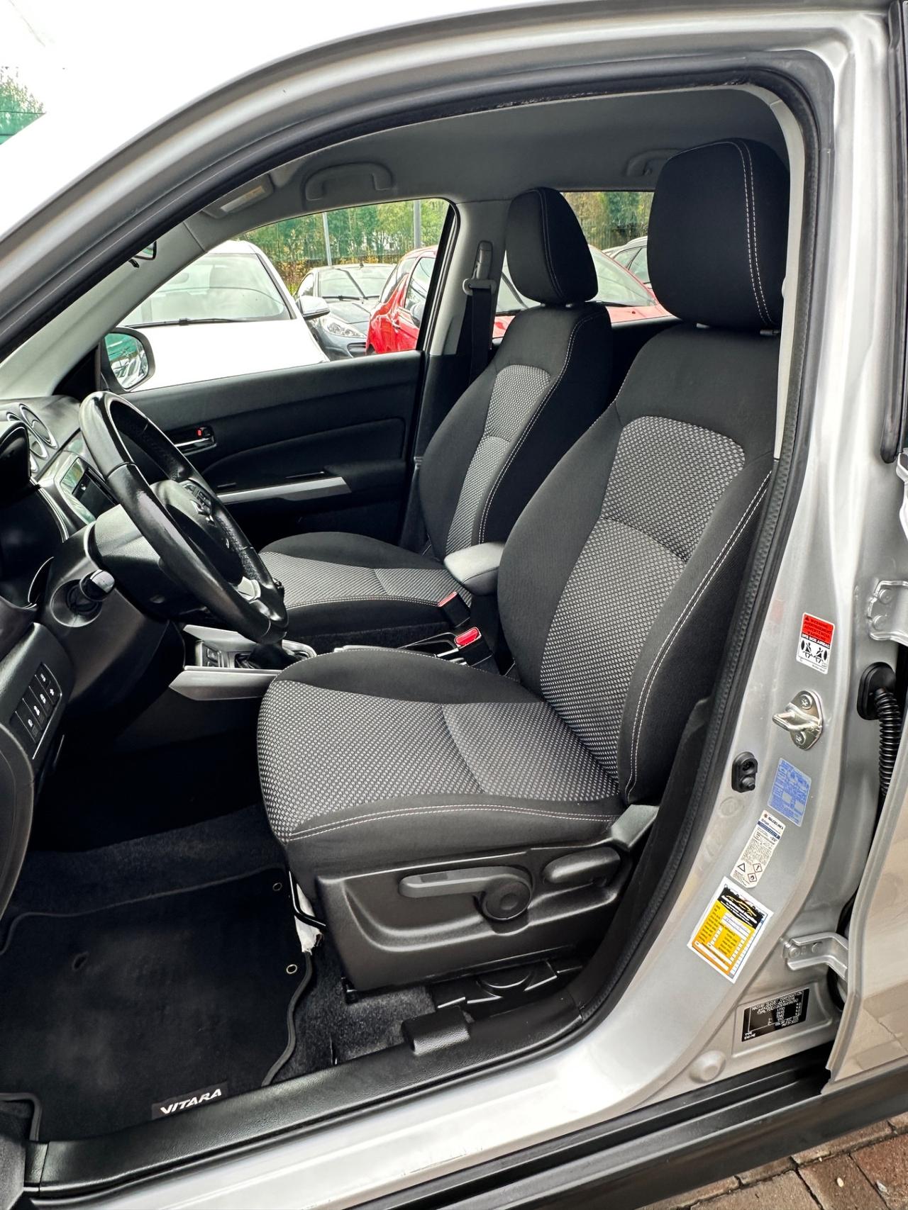 Suzuki Vitara 1.4 Hybrid Top