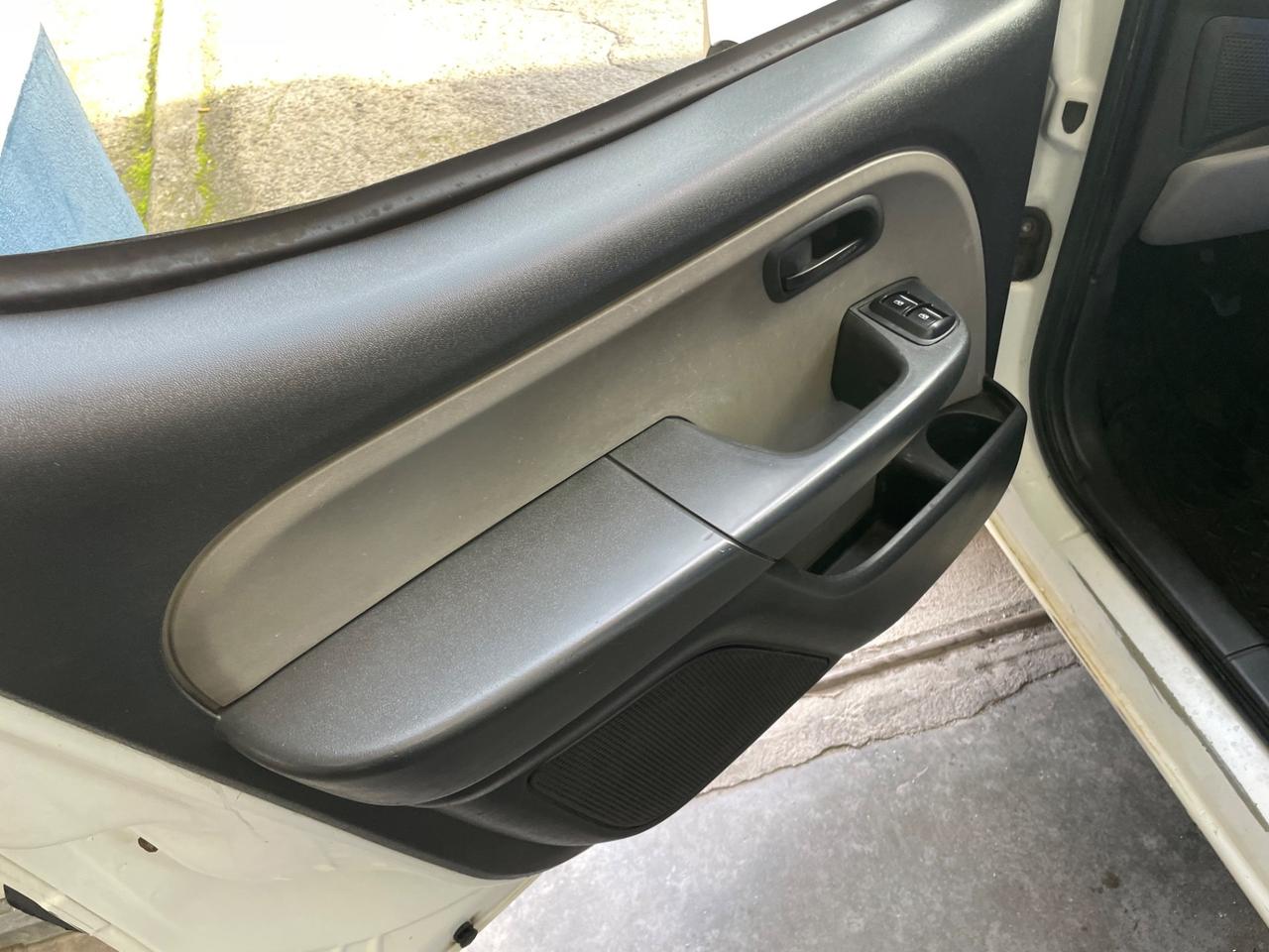 Fiat Doblo 1.9 JTD 105 cv con gancio traino