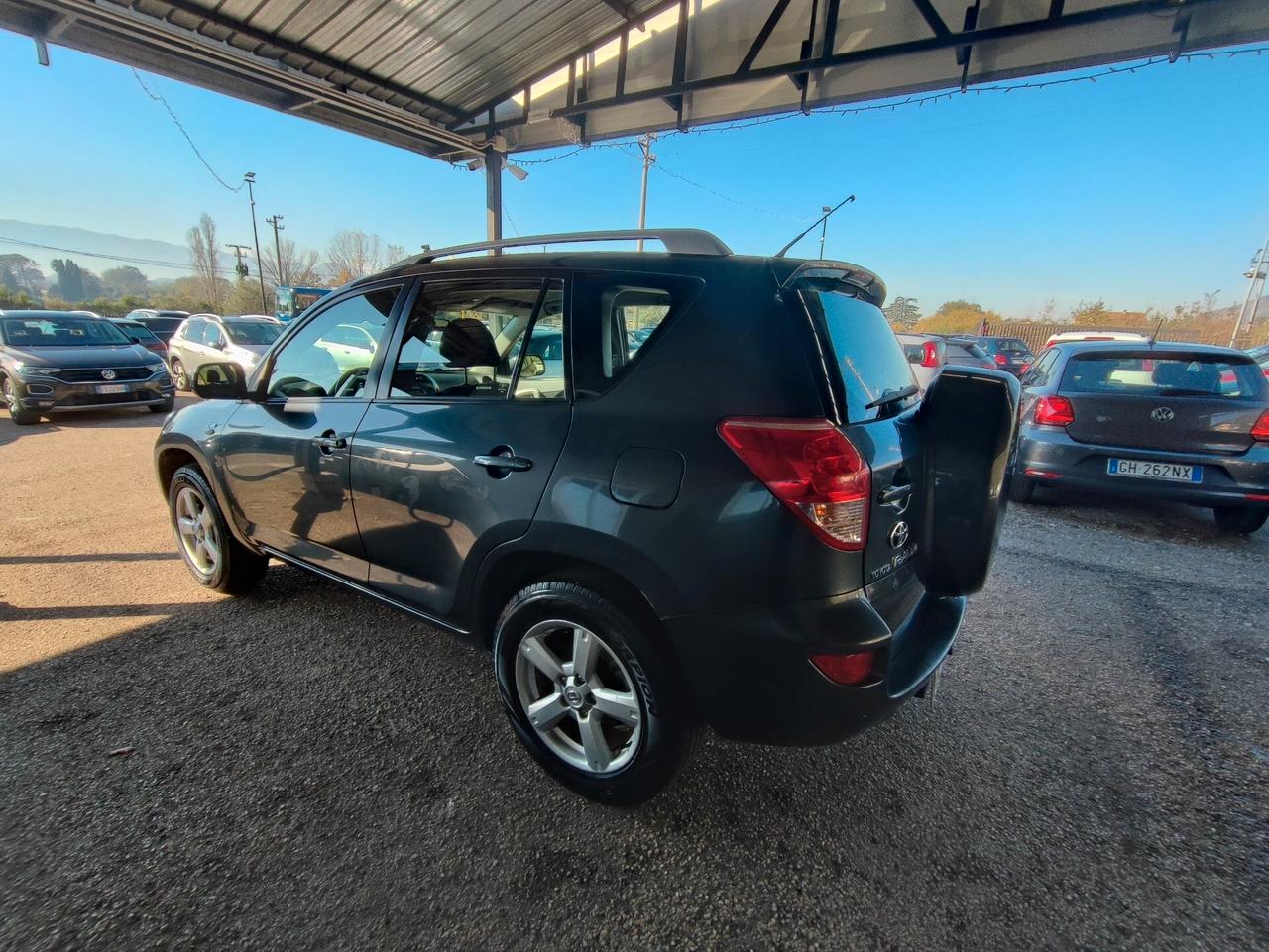 Toyota RAV 4 RAV4 2.2 D-4D 136 CV Luxury