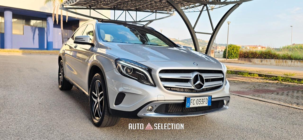 Mercedes GLA. (Tetto apribile)