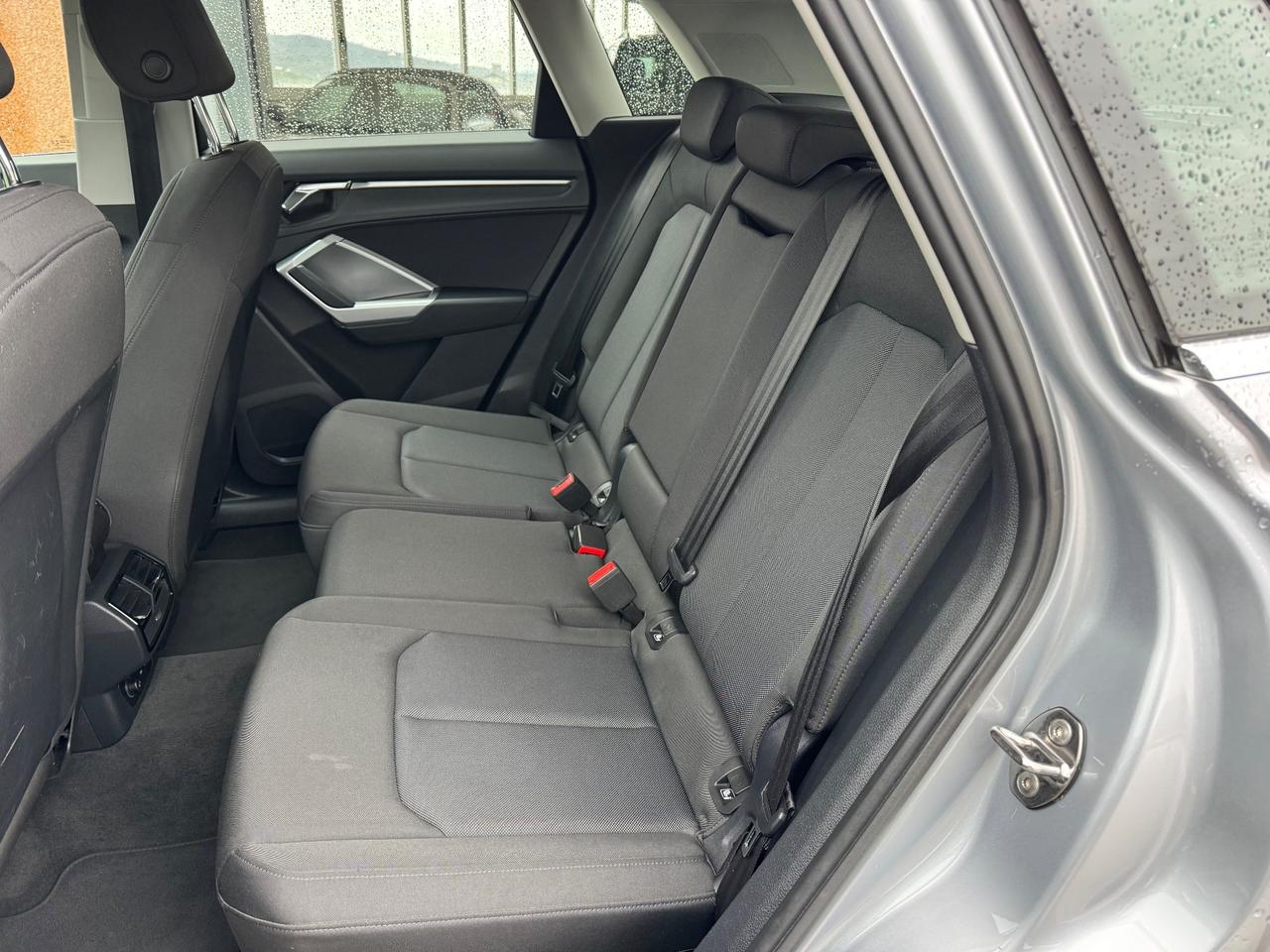 Audi Q3 40 TDI quattro S tronic Business Advanced