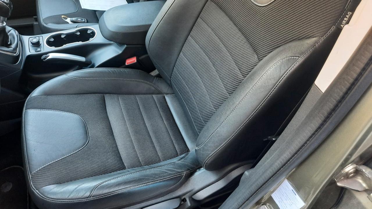 Ford Kuga 2.0 TDCI 140 CV 4WD / Getriebe revisioniert, Cambio rev.
