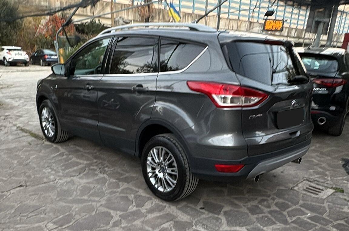 Ford Kuga 2.0 TDCI 140 CV 4WD Powershift Titanium