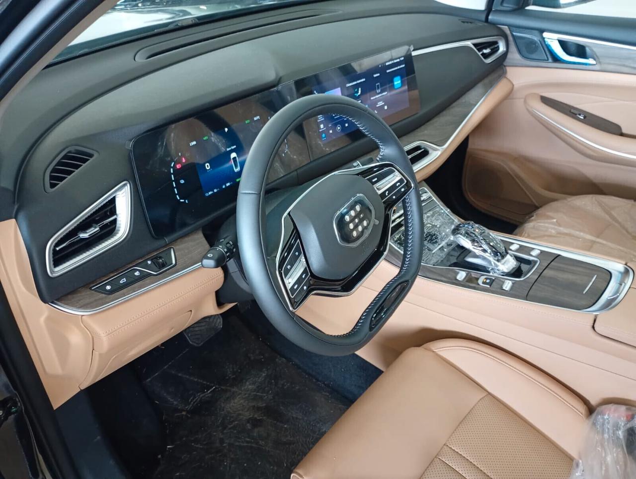 DFSK E5 1.5 PHEV LUXURY